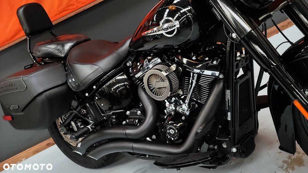 Harley-Davidson Softail Heritage Classic - 19