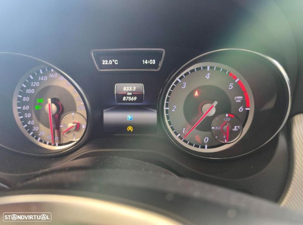 Mercedes-Benz GLA 180 - 4