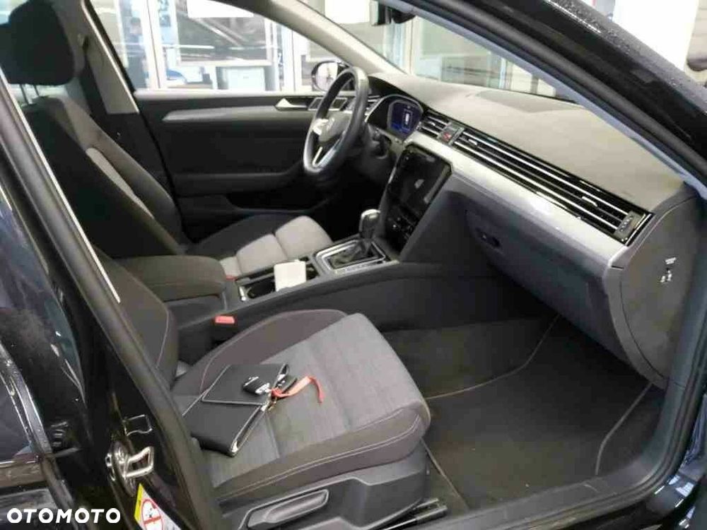 Volkswagen Passat 2.0 TDI EVO Business DSG - 6