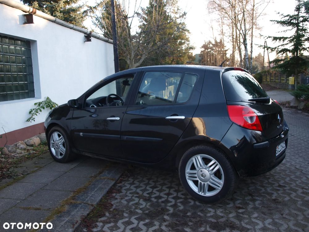 Renault Clio - 29