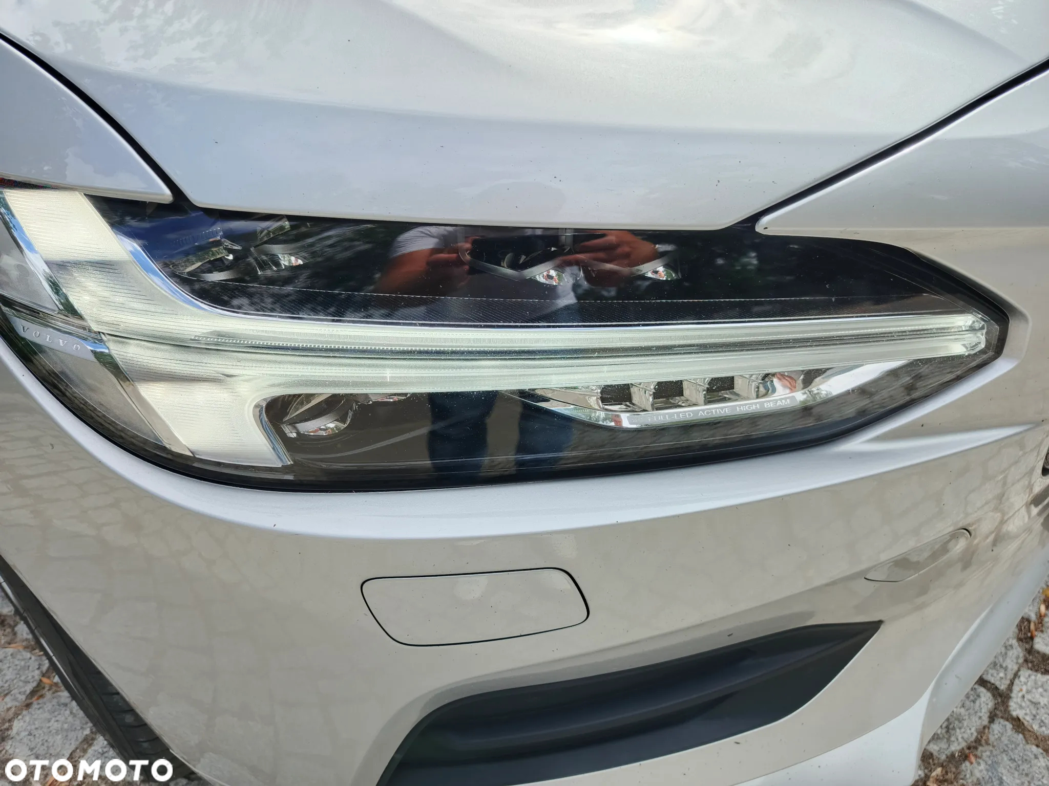 Volvo V90 D5 AWD Momentum - 35