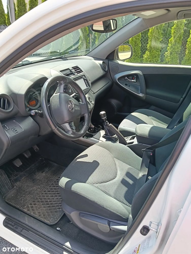 Toyota RAV4 - 5