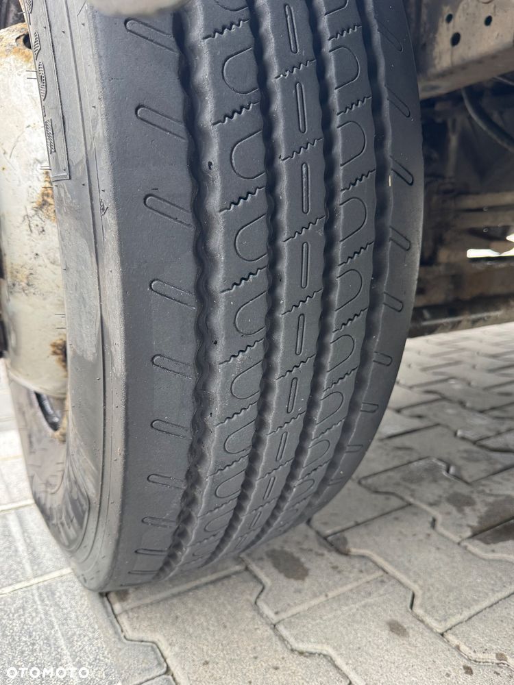 Mercedes-Benz 1218 - 10