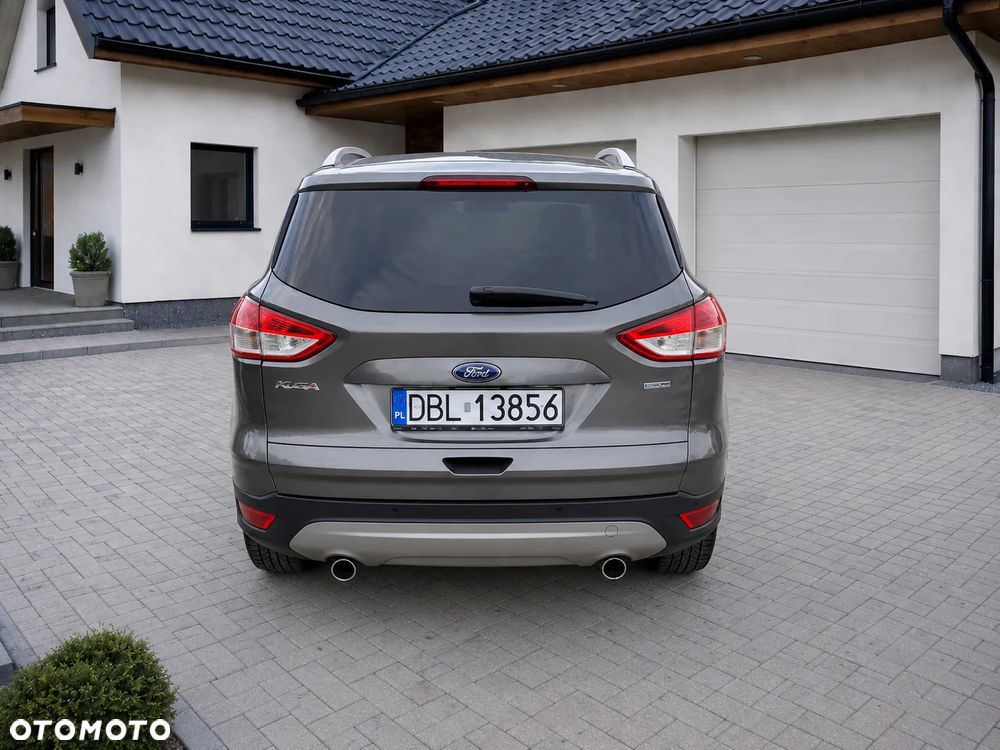 Ford Kuga 1.6 EcoBoost 2x4 Titanium - 5