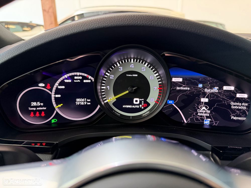 Porsche Cayenne Coupé E-Hybrid Platinum Edition - 39