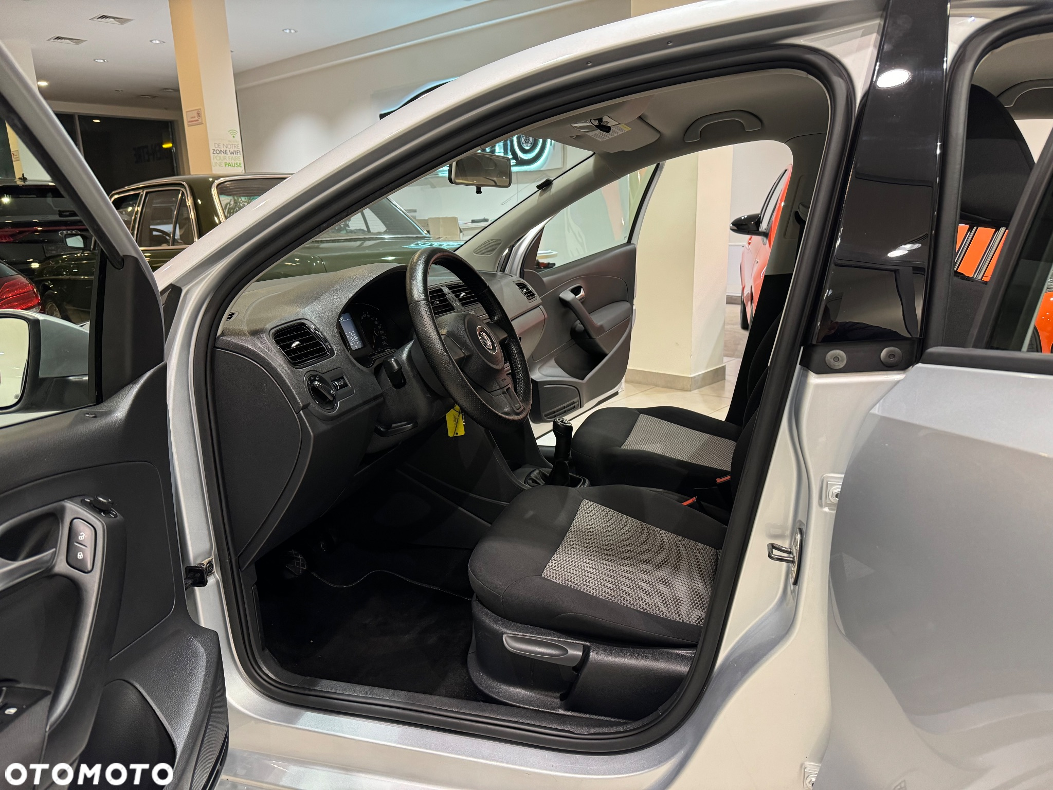 Volkswagen Polo 1.6 TDI DPF Trendline - 25