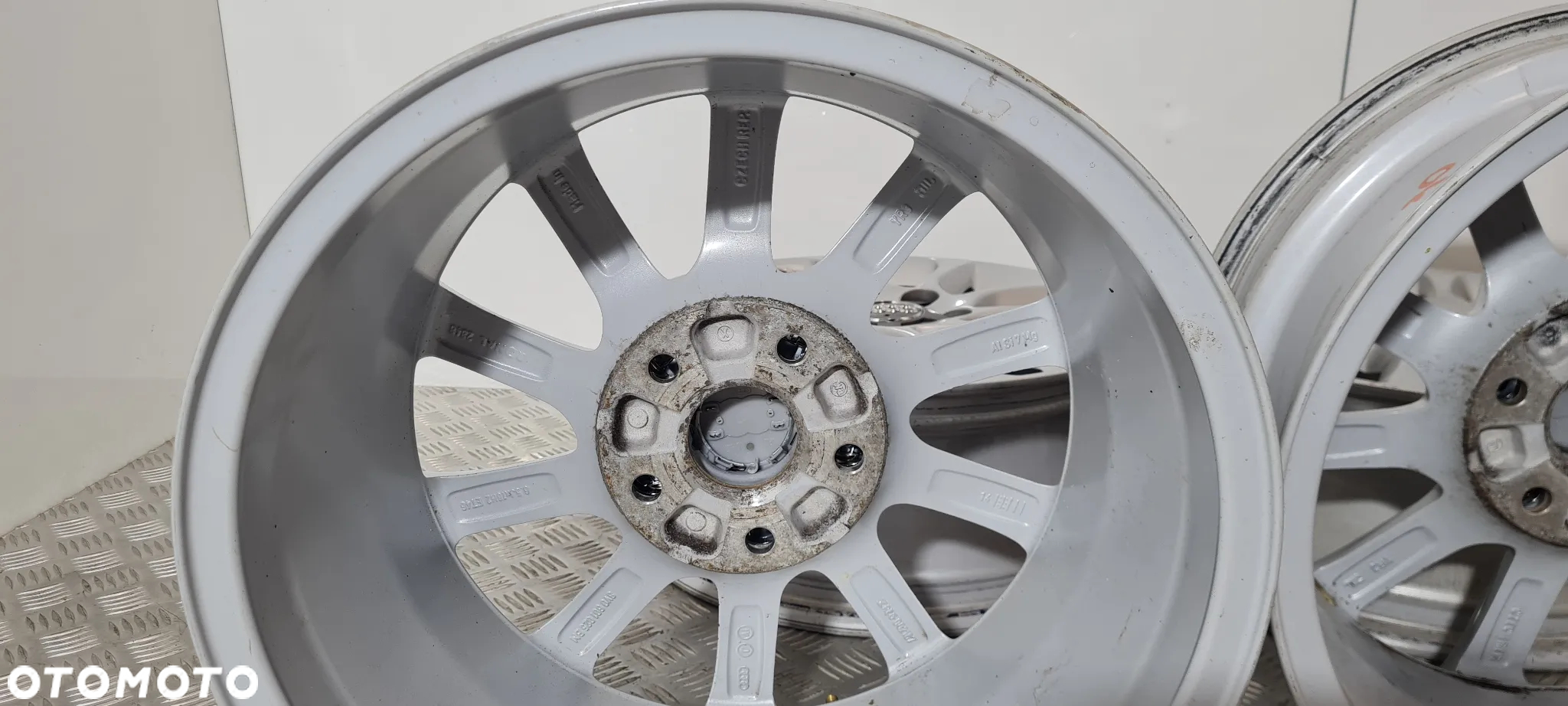 Audi A3 Felgi Aluminiowe 16 8V0601025BM - 12