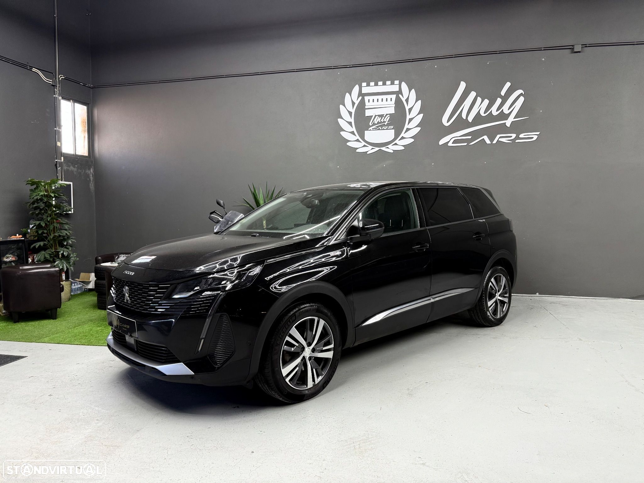 Peugeot 5008 1.5 BlueHDi Allure Pack EAT8 - 1