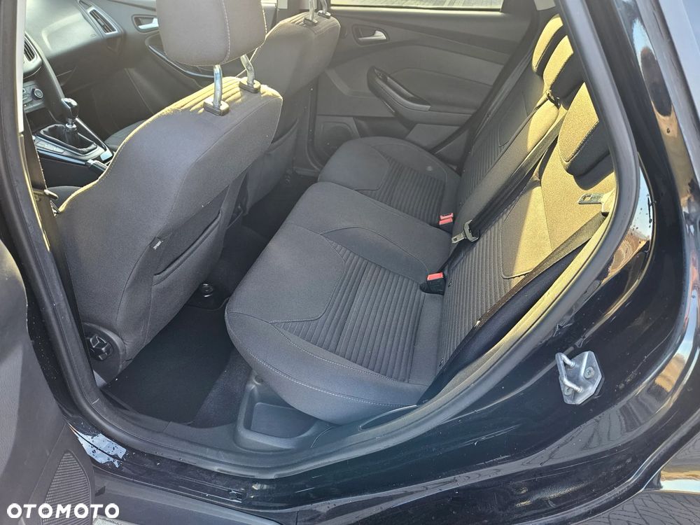 Ford Focus 1.5 TDCi DPF Start-Stopp-System Titanium - 24