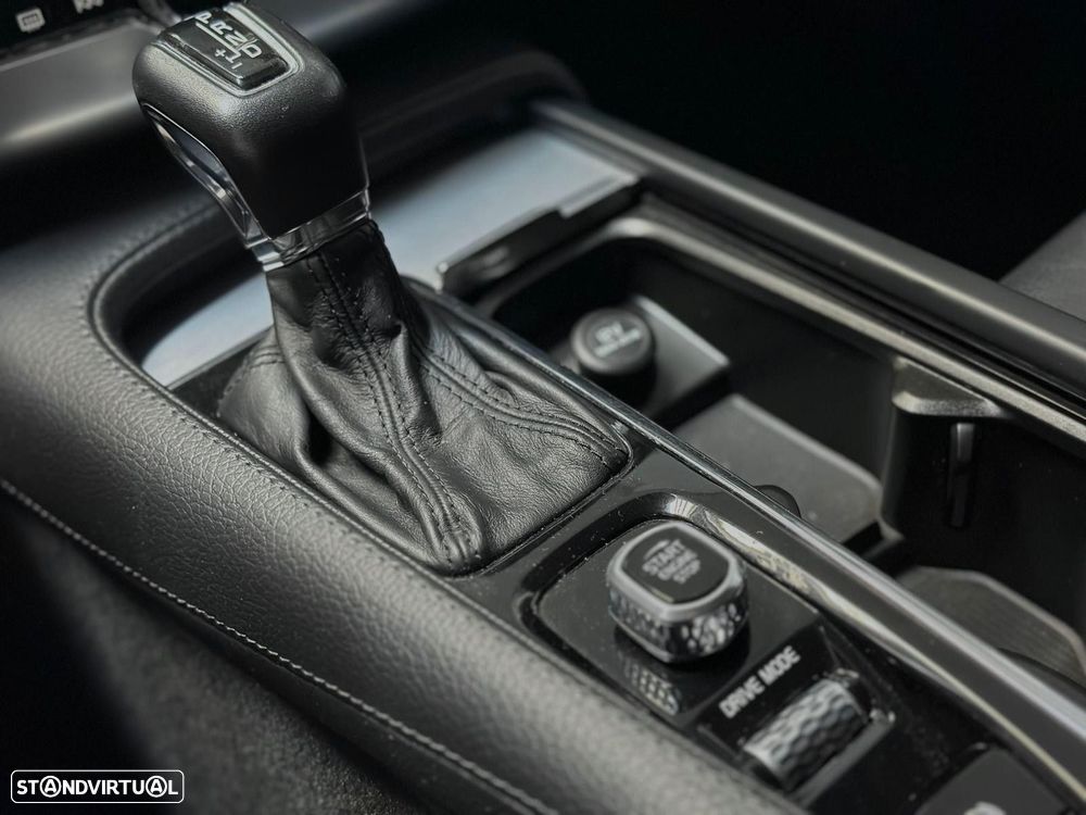 Volvo XC 90 2.0 D4 Momentum - 19
