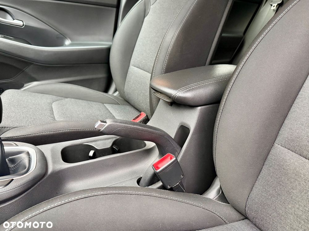 Hyundai i30 1.5 DPI Comfort - 25