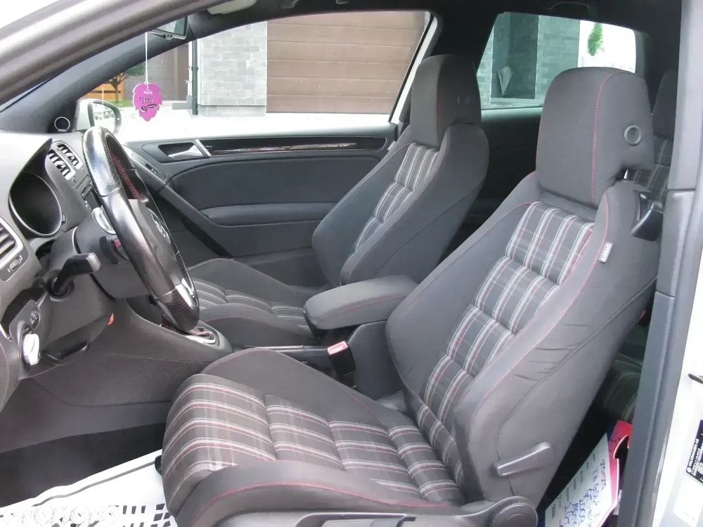 Volkswagen Golf 2.0 GTI DSG - 10