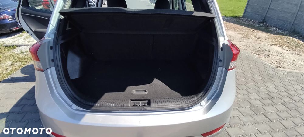Hyundai ix20 1.4 blue Comfort - 28