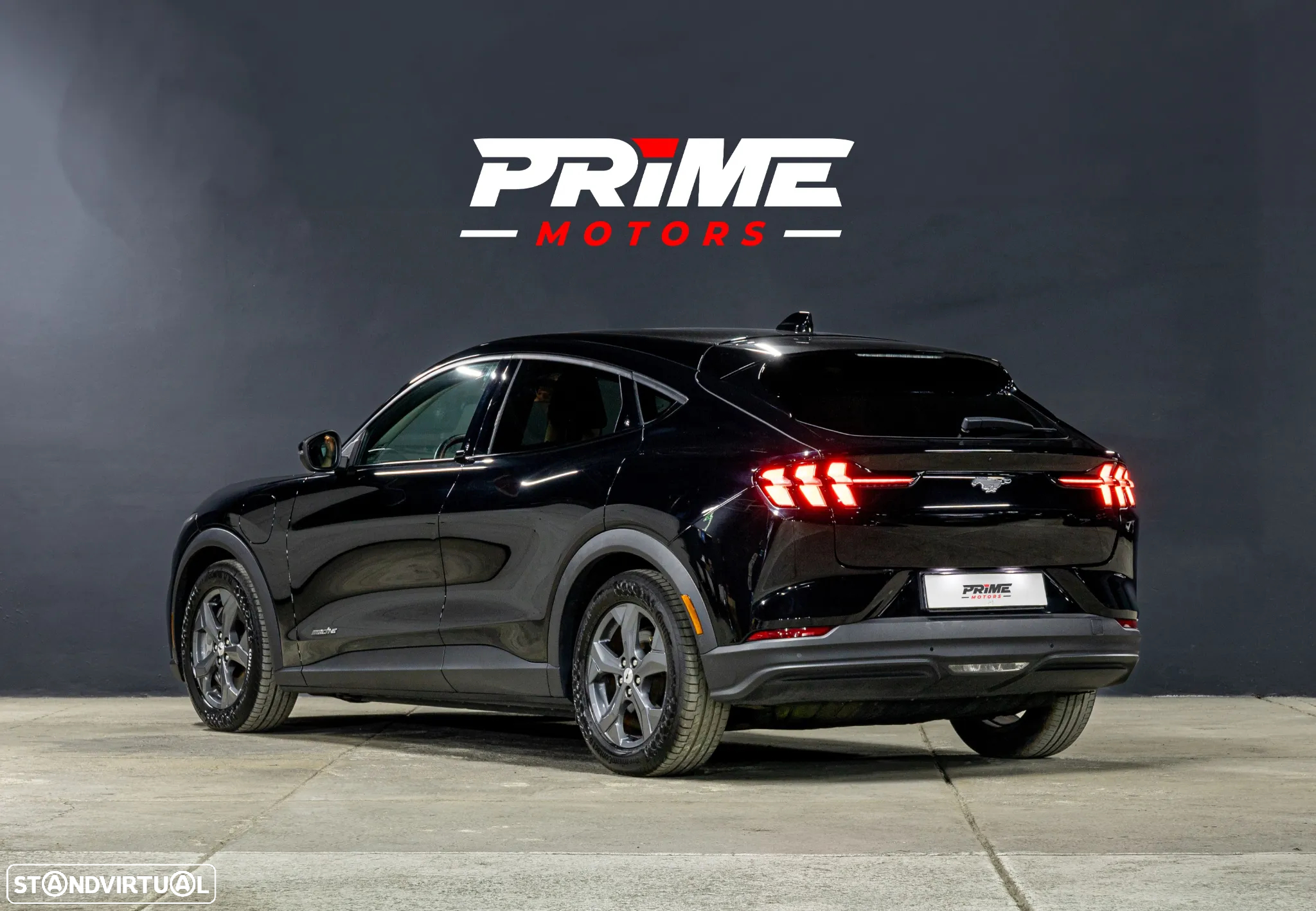 Ford Mustang Mach-E AWD - 4