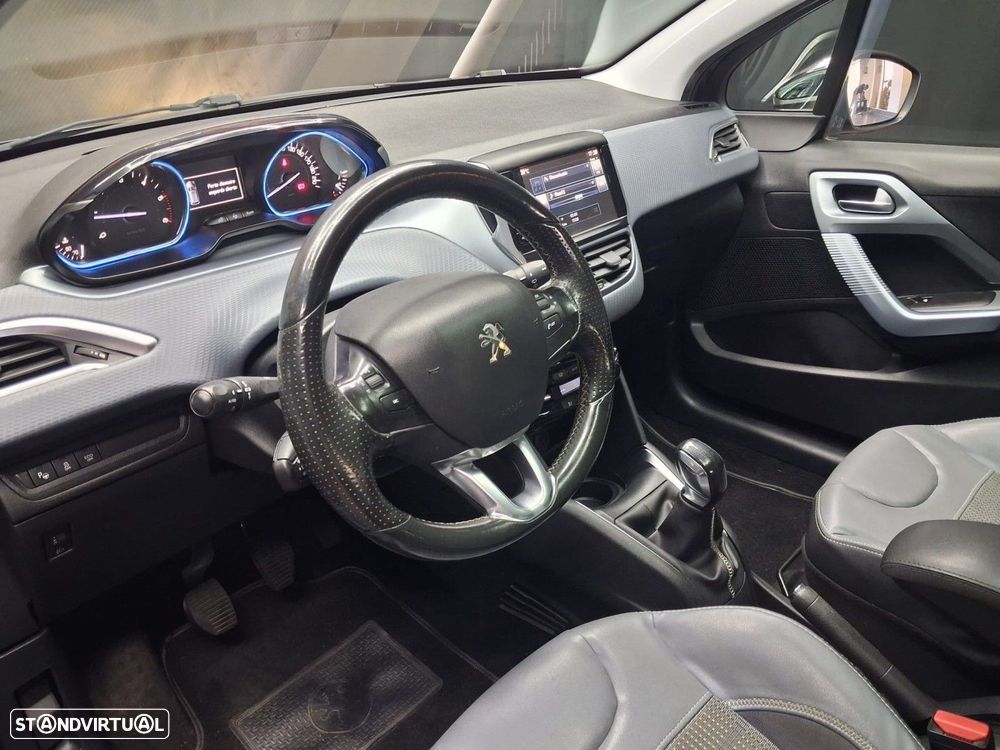 Peugeot 208 1.6 BlueHDi Style - 10