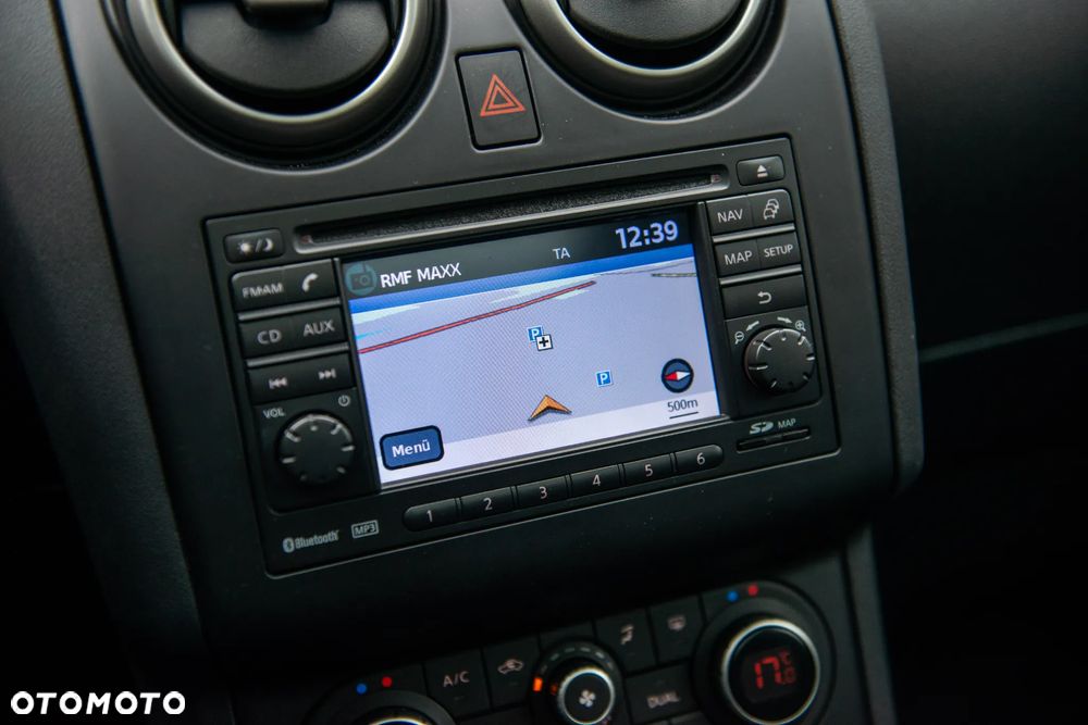 Nissan Qashqai 2.0 dCi 4 x 4 DPF tekna - 29