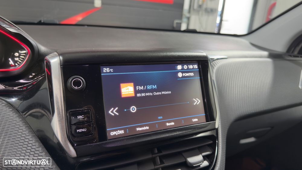 Peugeot 2008 1.2 PureTech GT Line EAT6 - 25
