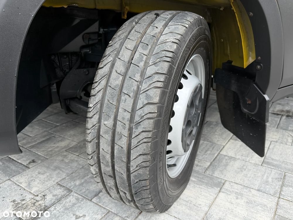 Iveco 35S16 3.0l Chłodnia 8 Palet / Agregat Carrier Viento / Izoterma RomCar / Unikatowy stan / Nowe opony / Serwisowany w aso / FV23% - 16