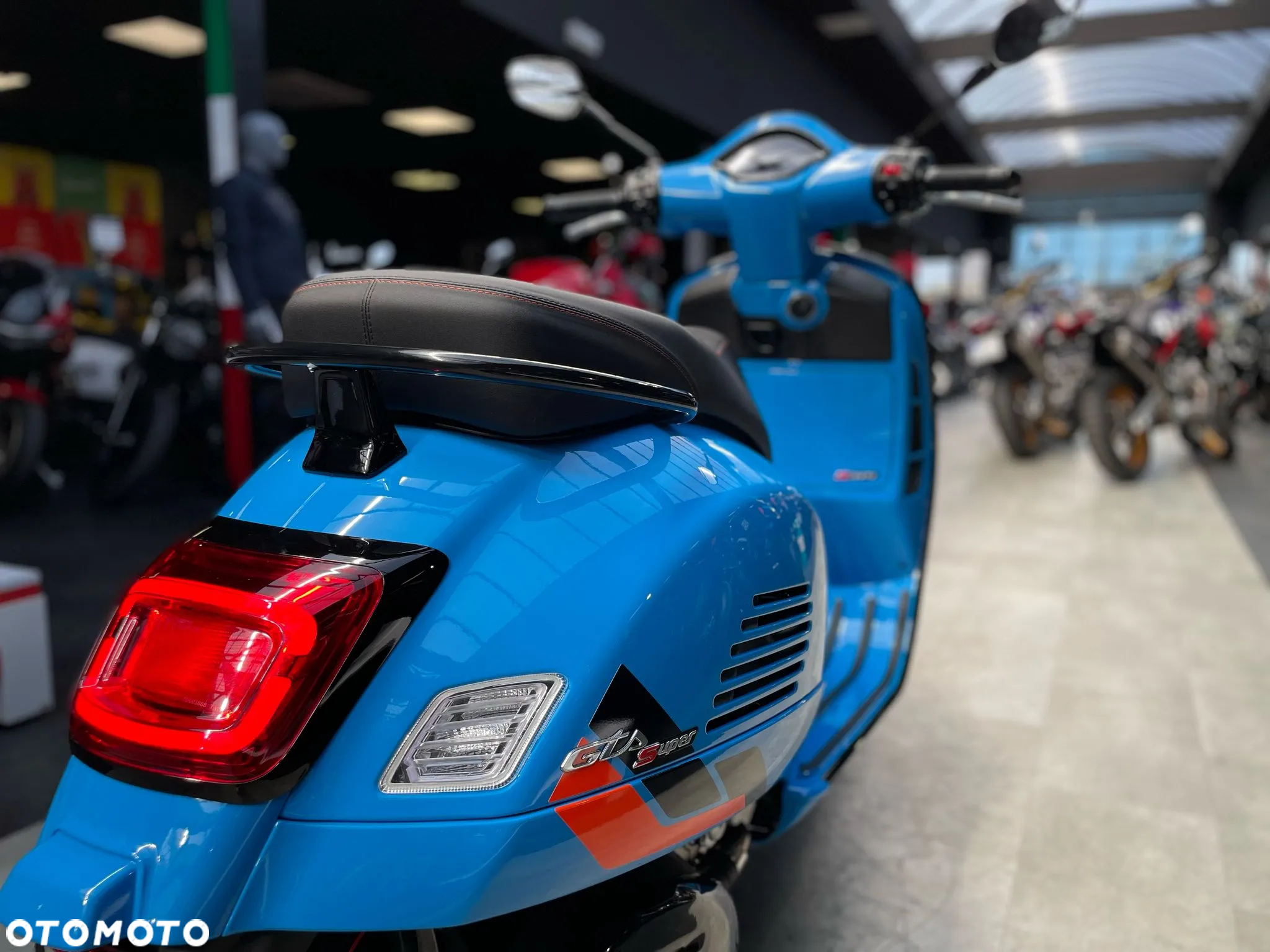 Vespa GTS - 7