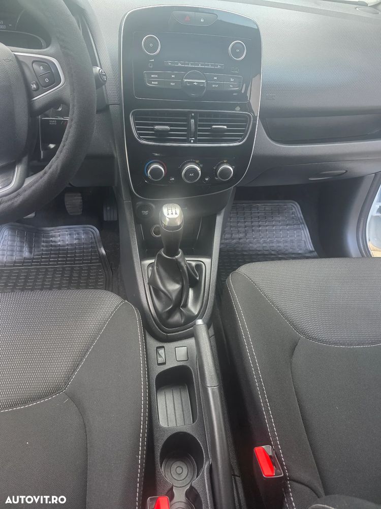 Renault Clio - 11