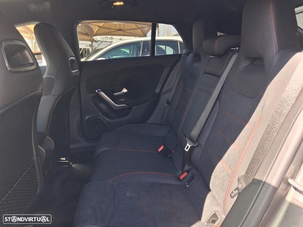 Mercedes-Benz CLA 250 e Shooting Brake AMG Line - 12