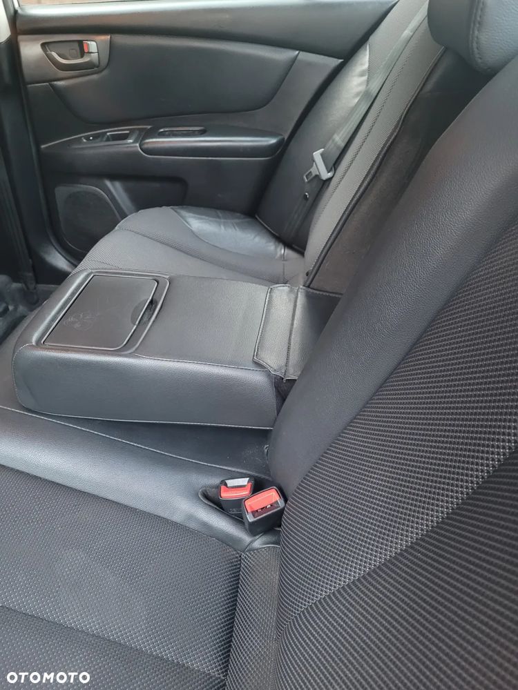 Kia Magentis 2.0 CRDi Gold - 12