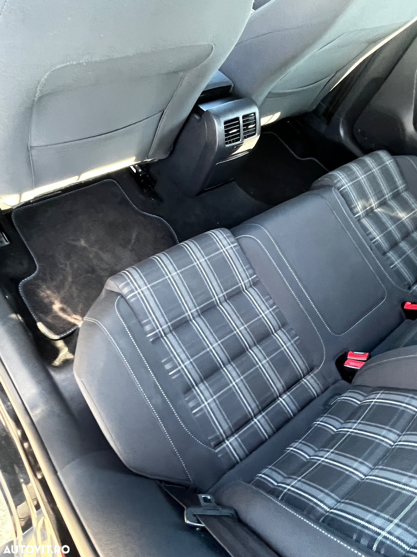 Volkswagen Golf 2.0 TDI DPF GTD - 21