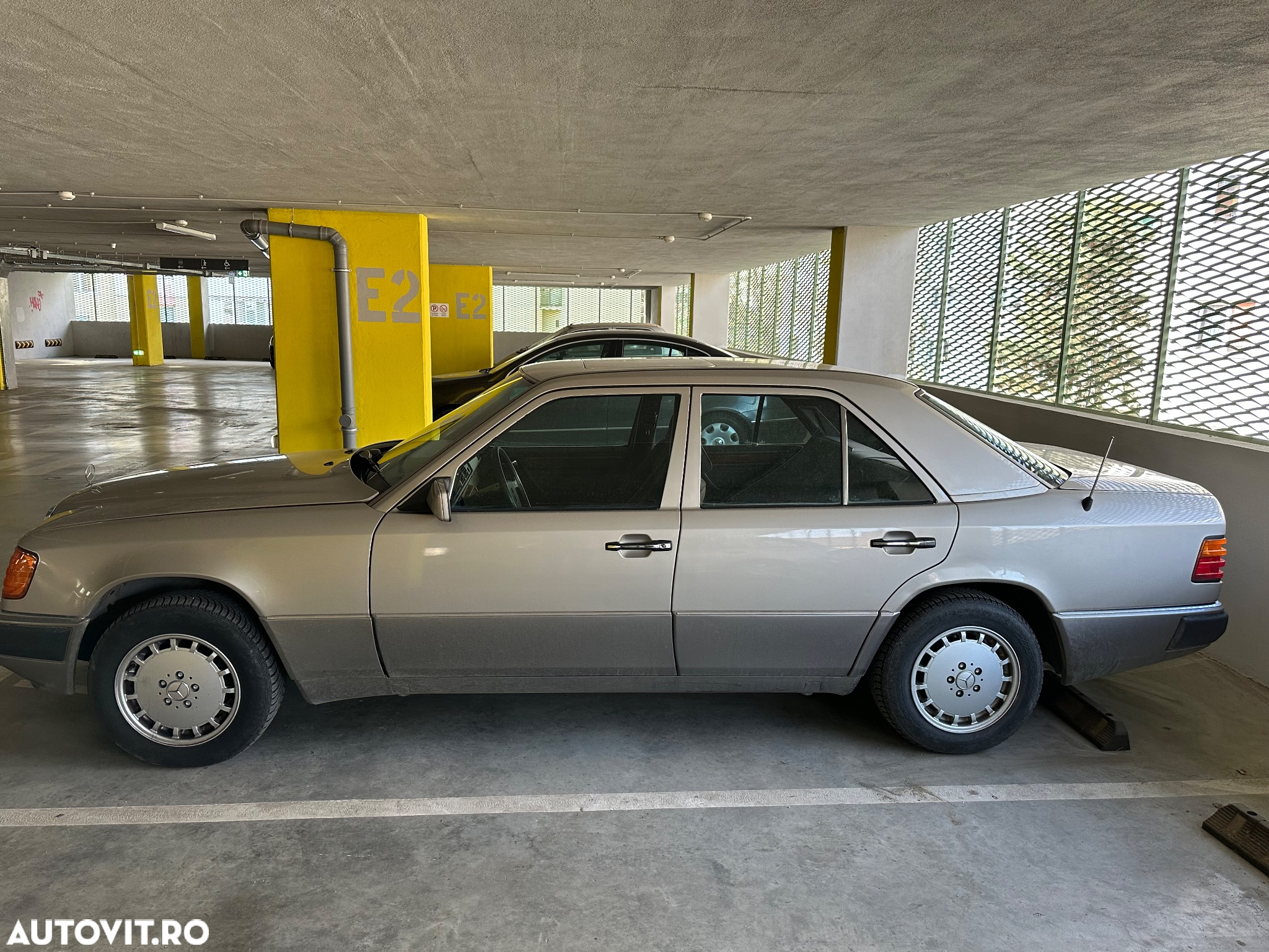 Mercedes-Benz W124 - 3