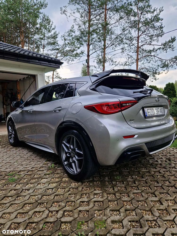 Infiniti Q30 2.0t Sport Tech AWD 7DCT - 3