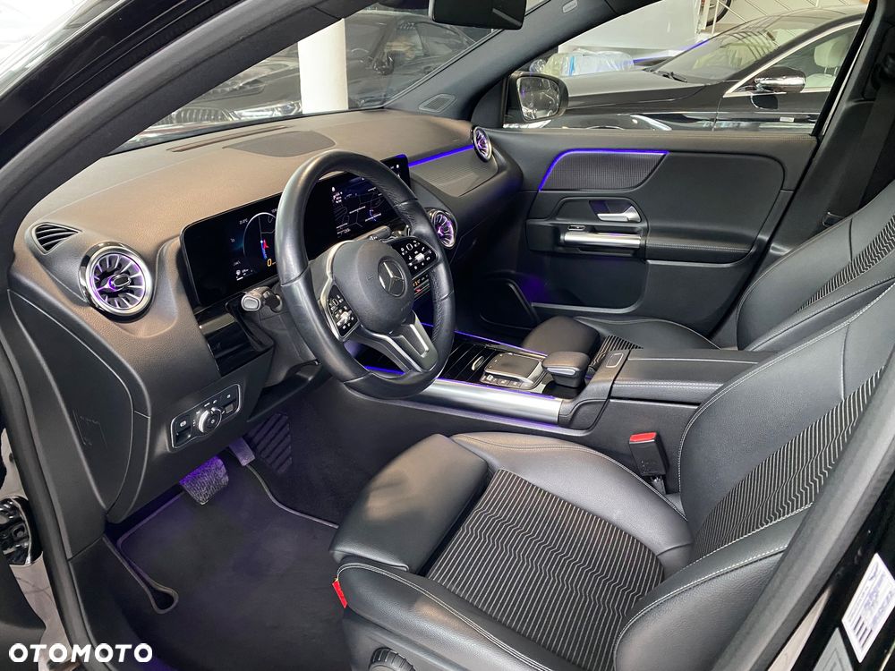 Mercedes-Benz GLA 180 Progressive - 17