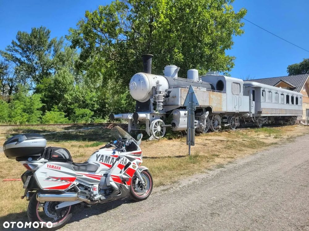 Yamaha FJR - 10