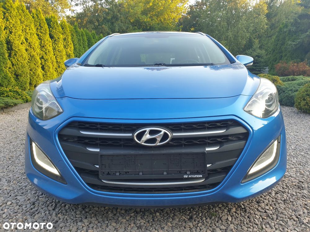 Hyundai i30 blue Kombi 1.4 Classic Navigation - 1