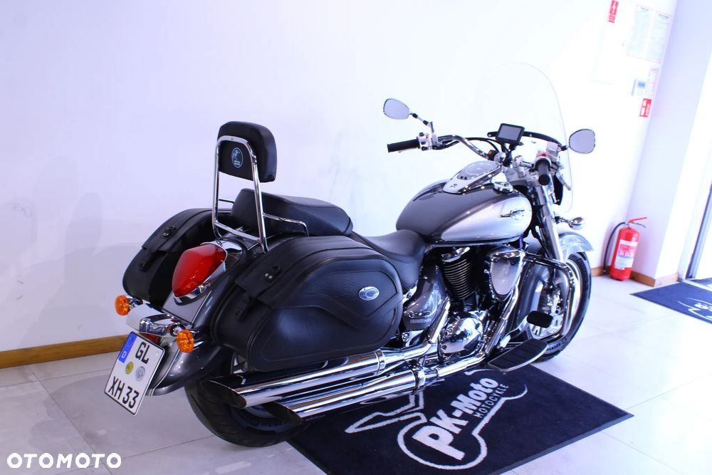 Suzuki Intruder - 6