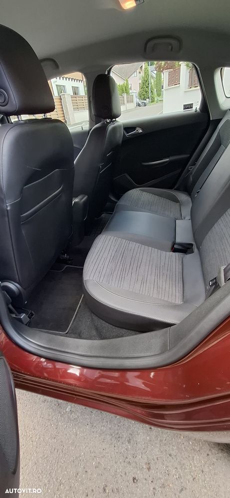 Opel Astra 1.4 ECOTEC Turbo Enjoy - 12