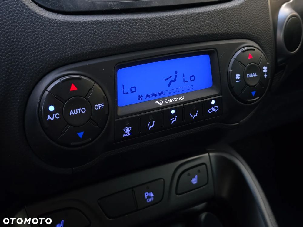 Hyundai ix35 1.7 CRDi 2WD Fifa World Cup Edition - 30