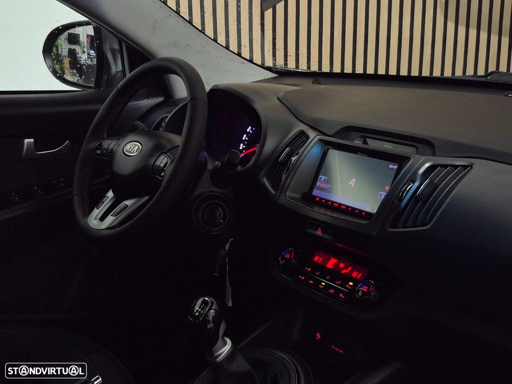 Kia Sportage 1.6 GDI ISG LX - 25