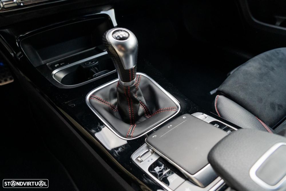 Mercedes-Benz A 180 d AMG Line - 15