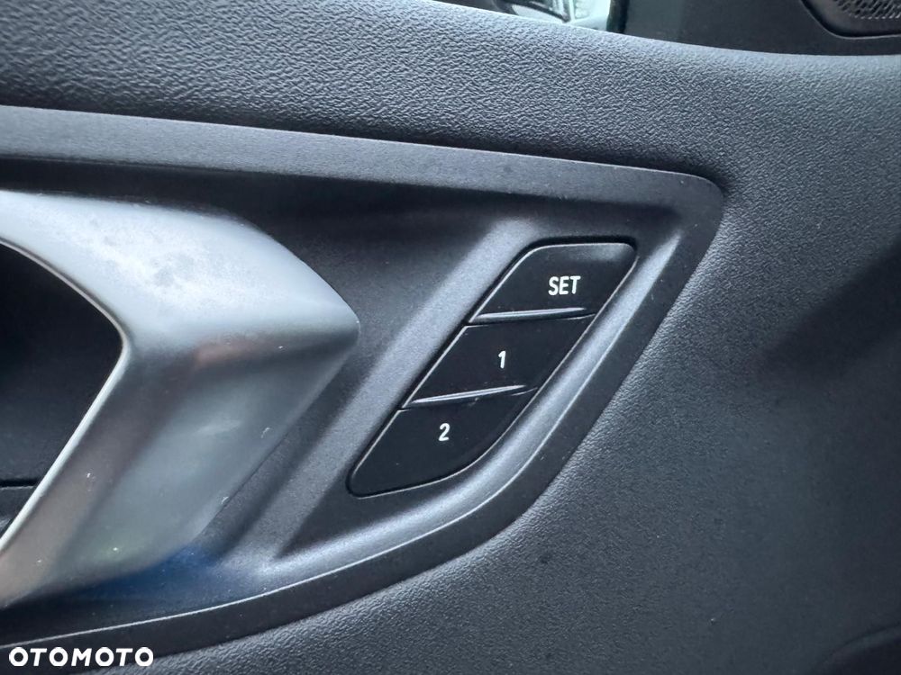 BMW Seria 1 118d M Sport Shadow - 18