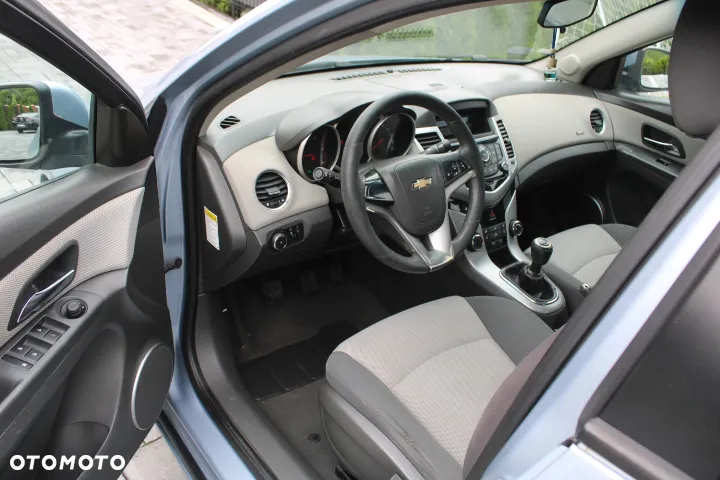 Chevrolet Cruze 2.0 VDCi LS - 24
