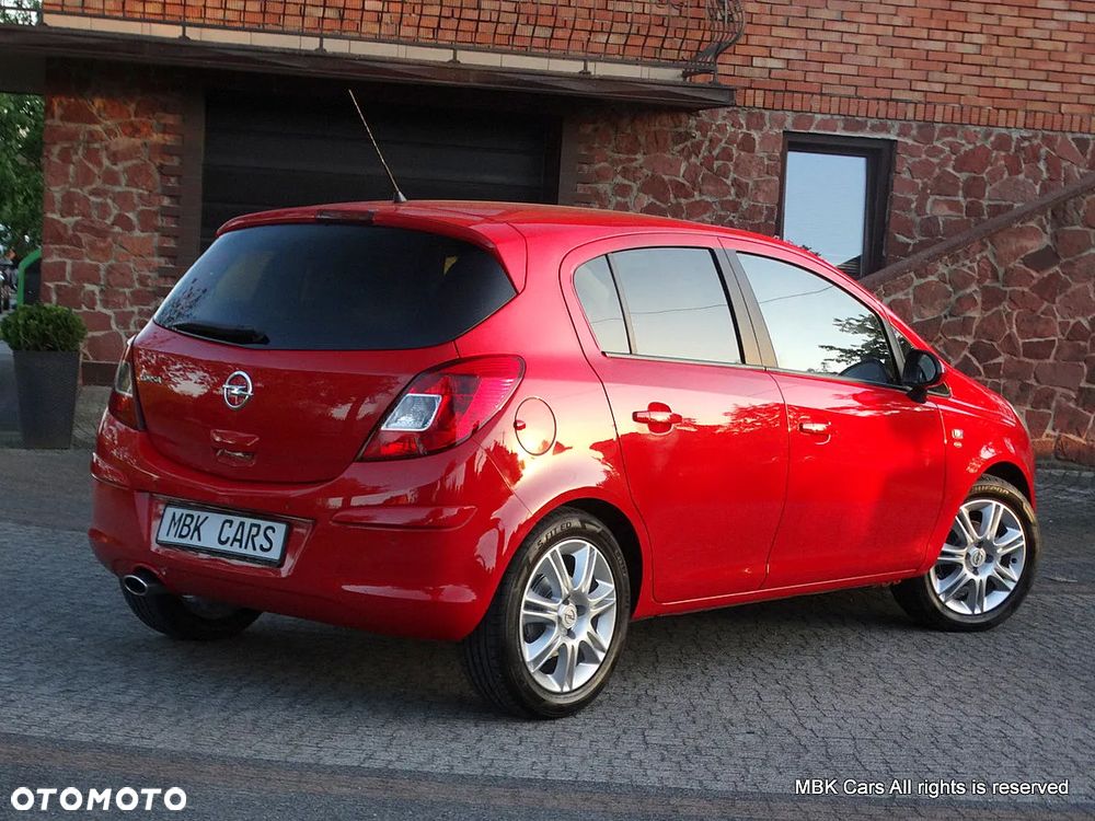 Opel Corsa 1.4 16V Satellite - 9