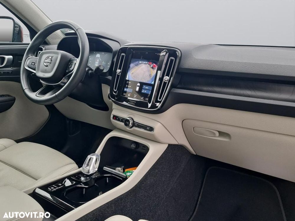 Volvo XC 40 Recharge T5 Twin Engine AT7 R-Design - 2