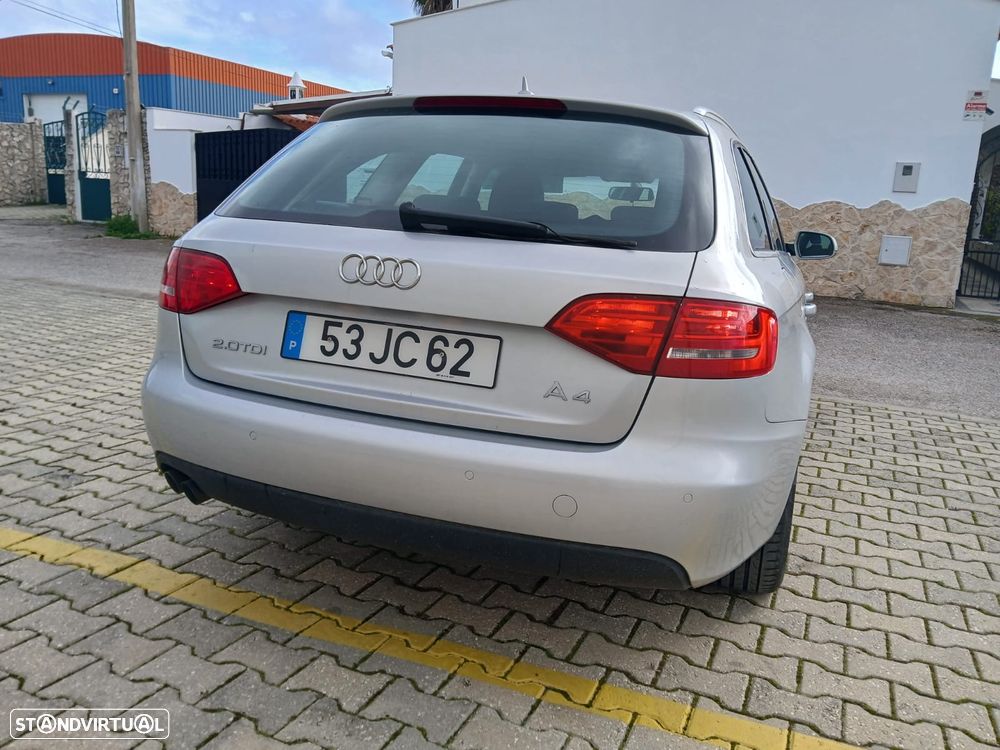 Audi A4 Avant 2.0 TDI Advance - 4