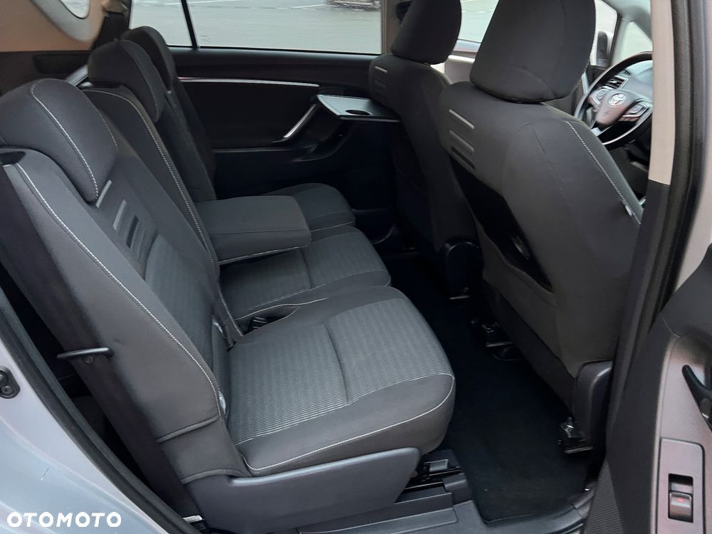 Toyota Verso 1.8 Sol plus NAVI 7os - 20