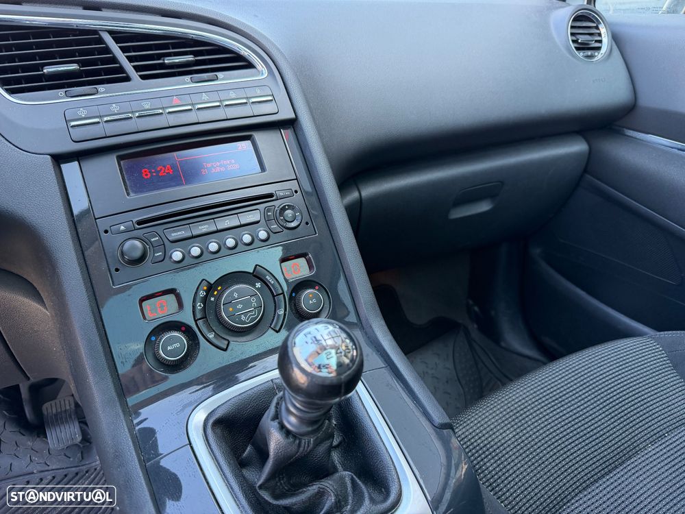 Peugeot 5008 HDI 150 Allure - 11