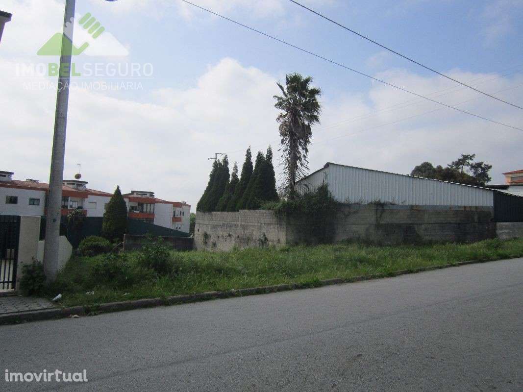 Terreno c/1020 m2 no centro de Lourosa - Grande imagem: 4/12