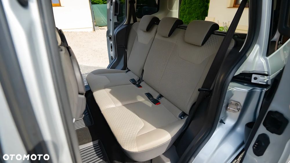Ford Tourneo Courier 1.5 TDCi S&S Ambiente - 22