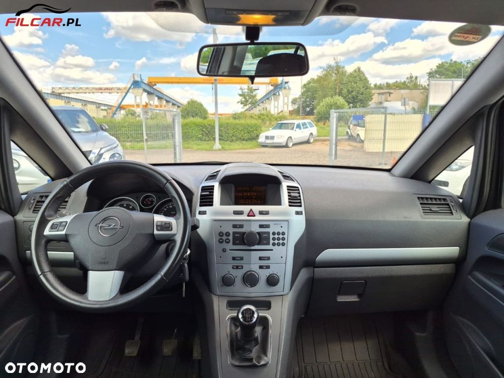 Opel Zafira - 13