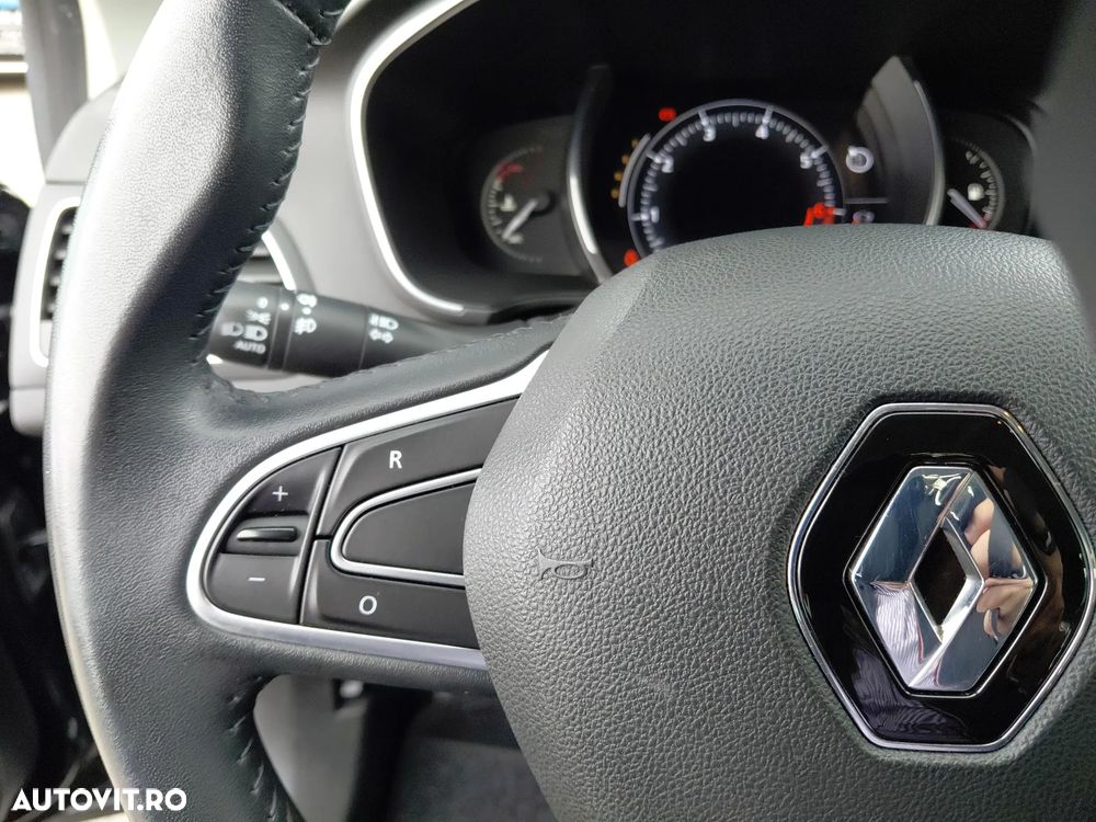 Renault Megane ENERGY TCe 140 EDC LIMITED - 21