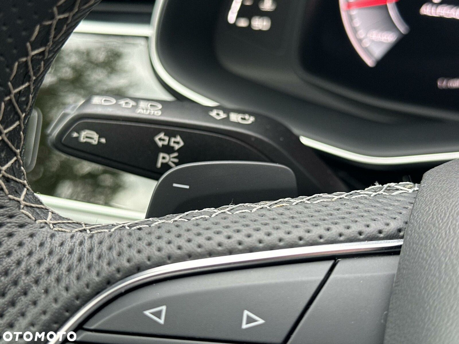 Audi Q8 - 32