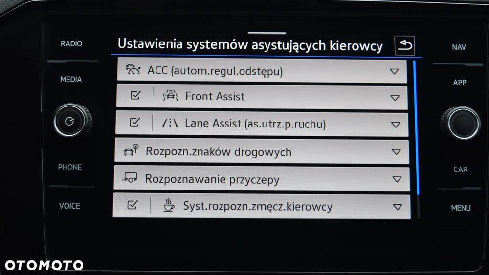 Volkswagen Passat 2.0 TDI Elegance DSG - 29
